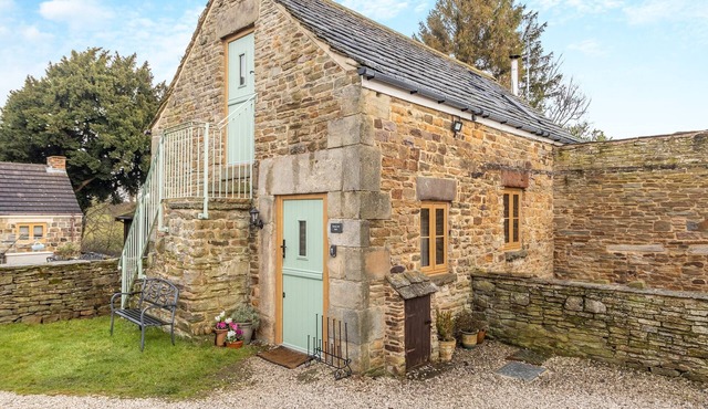 3 bedroom accommodation in Cutthorpe, near Chesterfield