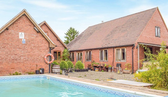 3 bedroom accommodation in Diddlebury, near Ludlow