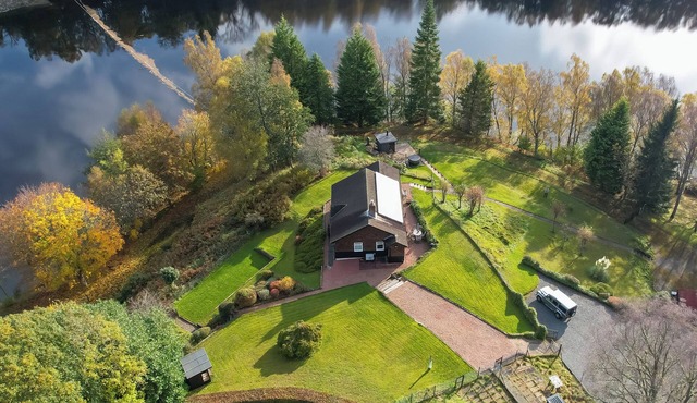 3 bedroom accommodation in Loch Tummel