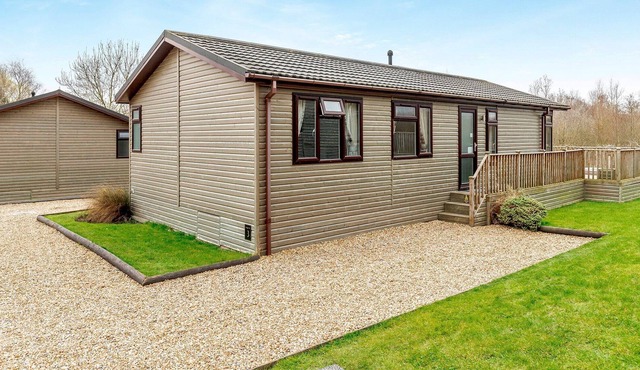 3 bedroom accommodation in Overseal, Nr Ashby-de-la-Zouch