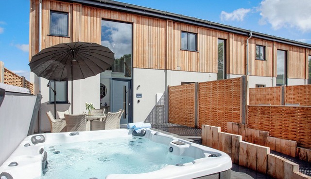 3 bedroom accommodation in Over Stowey, near Bridgwater