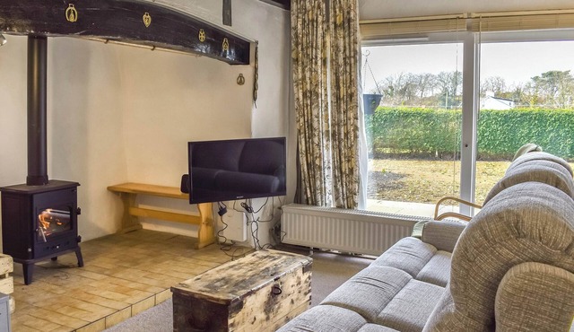 3 bedroom accommodation in Llanddeiniolen, near Bangor