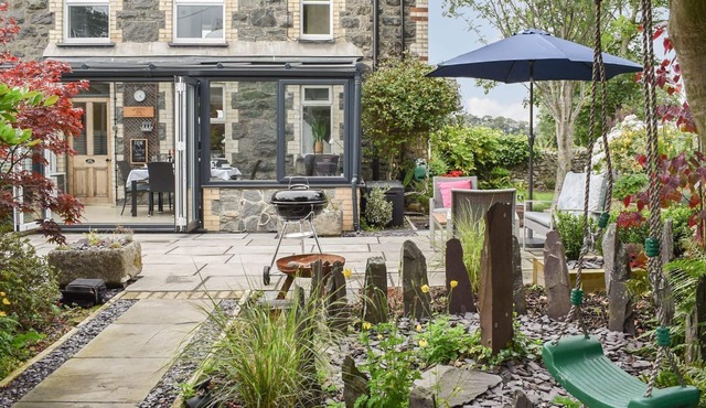 3 bedroom accommodation in Caernarfon