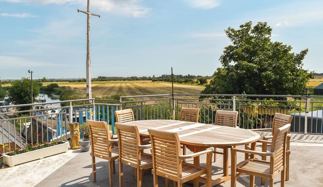 3 bedroom accommodation in Canterbury