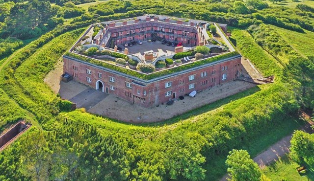 3 bedroom accommodation in Freshwater