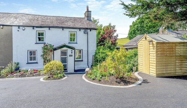3 bedroom accommodation in Ackenthwaite, near Arnside