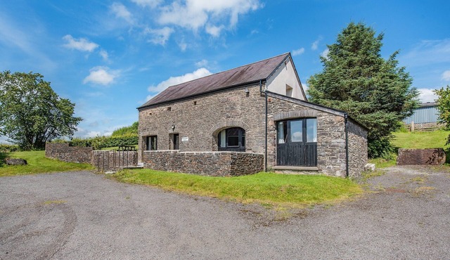 3 bedroom accommodation in Trapp, near Llandeilo