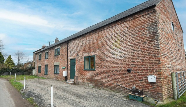 3 bedroom accommodation in Macefen, near Whitchurch