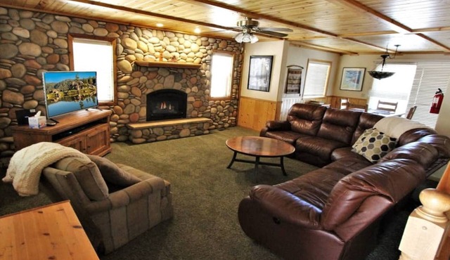 3 bedroom accommodation in Big Bear Lake