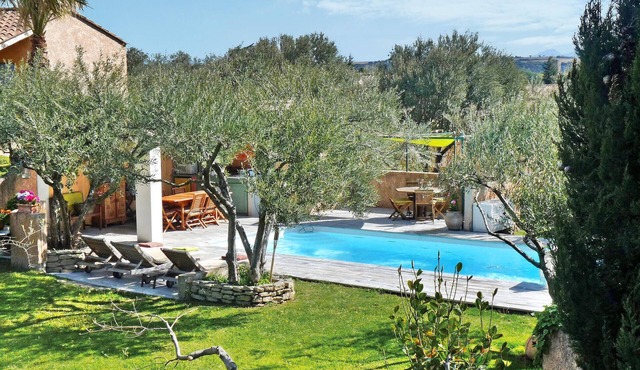 3 bedroom accommodation in Roquemaure