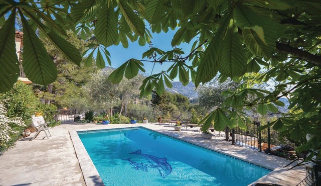 3 bedroom accommodation in Speracedes