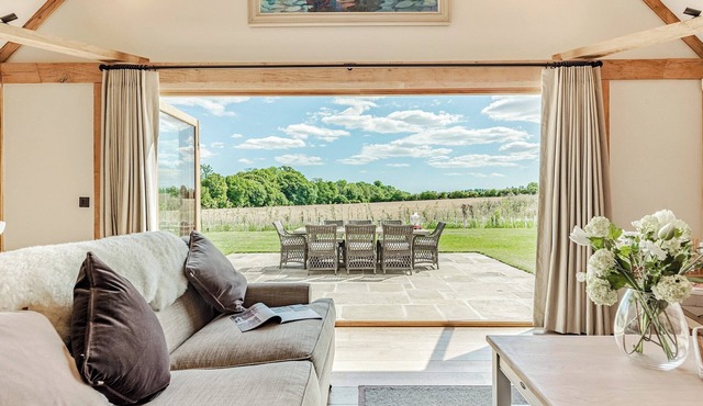 3 bedroom accommodation in Alresford