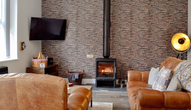 3 bedroom accommodation in Ammanford