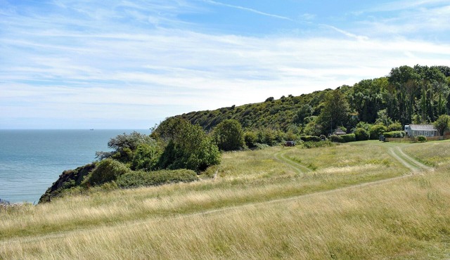 3 bedroom accommodation in Bembridge, near Sandown