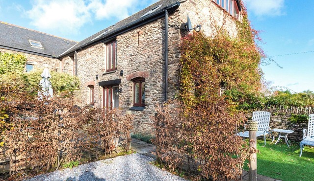 3 bedroom accommodation in Stoke Fleming, near Dartmouth