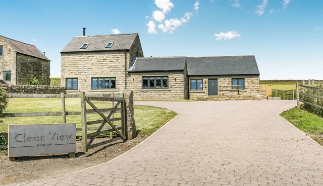 3 bedroom accommodation in Barlow, near Chesterfield