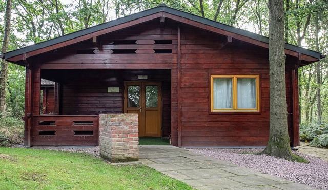 3 bedroom accommodation in Ellesmere