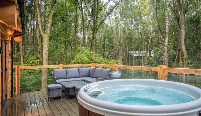 3 bedroom accommodation in Ellesmere