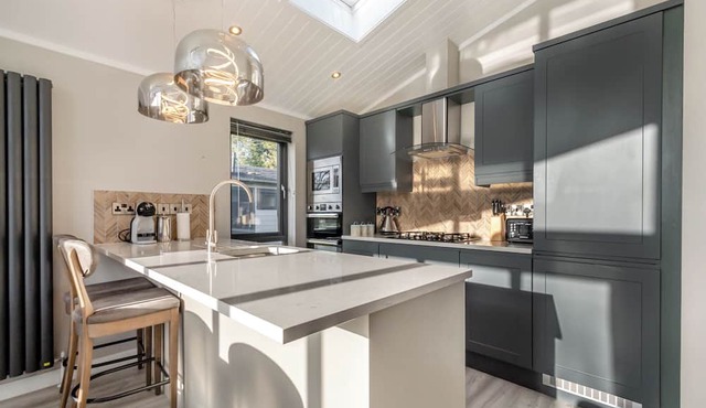 3 bedroom accommodation in Faringdon