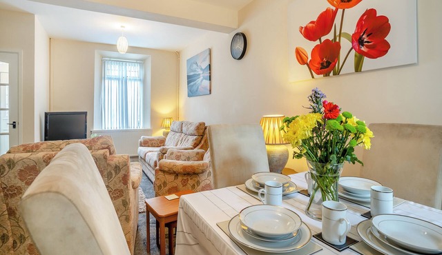 3 bedroom accommodation in Gorseinon