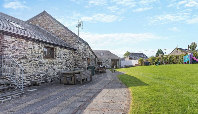 3 bedroom accommodation in Tresmeer, near Launceston