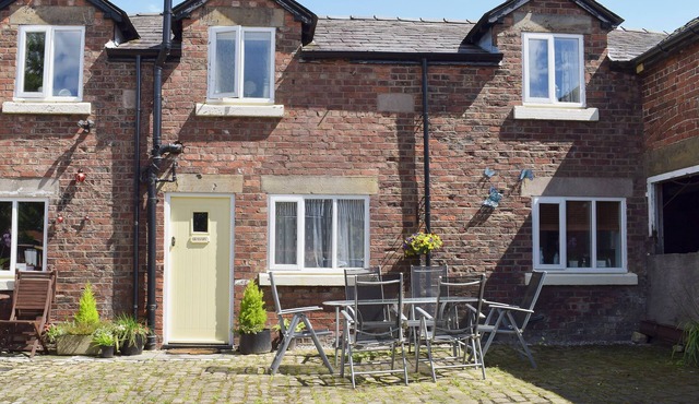 3 bedroom accommodation in Burscough, near Southport