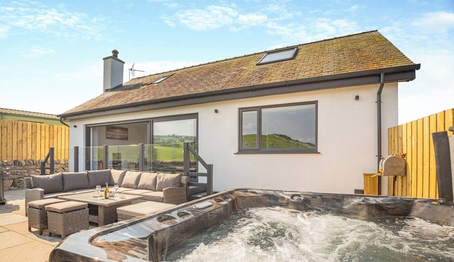 3 bedroom accommodation in Llandanwg