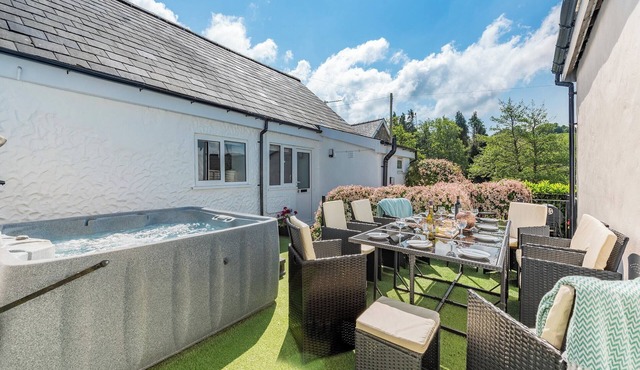 3 bedroom accommodation in Llandeilo