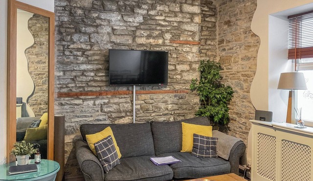 3 bedroom accommodation in Llandeilo