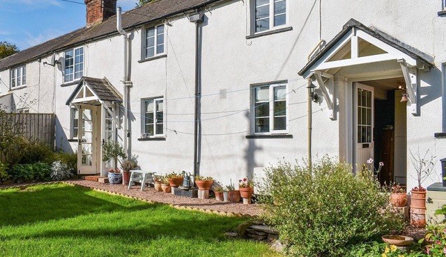 3 bedroom accommodation in Milverton