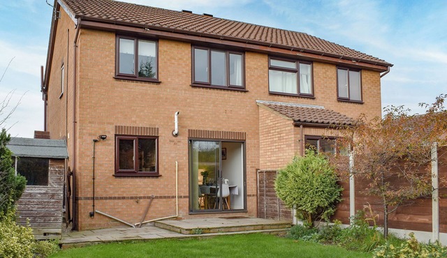 3 bedroom accommodation in Pickering