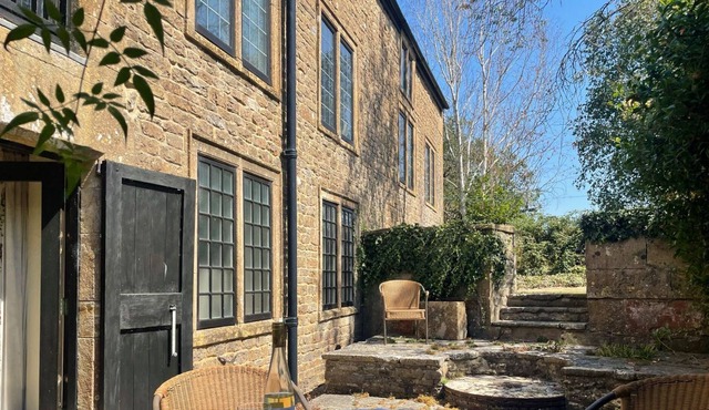 3 bedroom accommodation in Chetnole, Sherborne