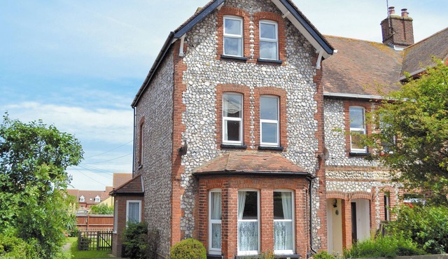 3 bedroom accommodation in Sheringham