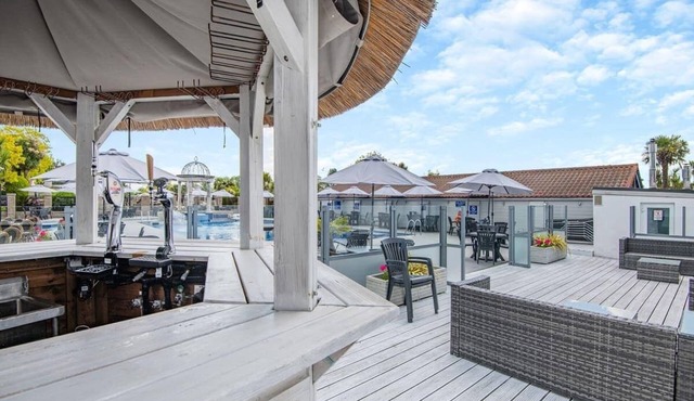 3 bedroom accommodation in Monkton, Nr Ramsgate