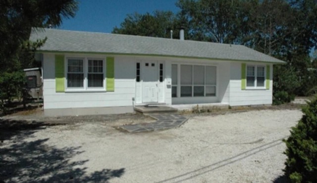 3 bedroom accommodation in Loveladies