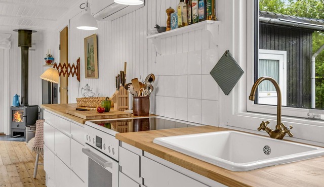 3 bedroom accommodation in Kalvehave