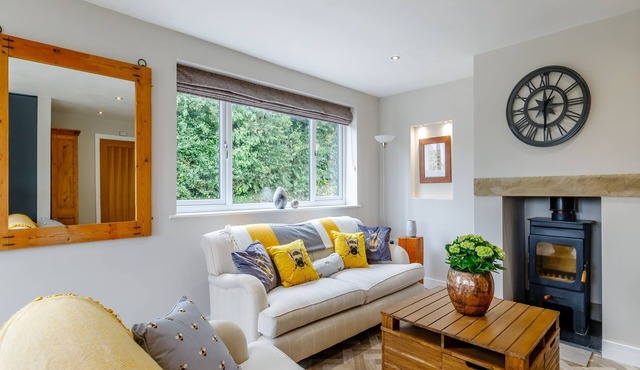 3 bedroom accommodation in Shirland, near Alfreton