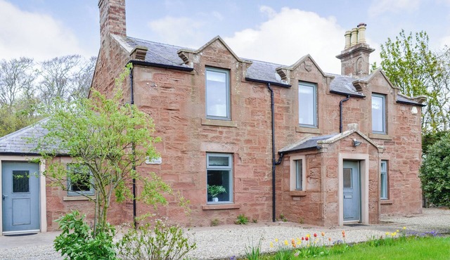 3 bedroom accommodation in Arbroath