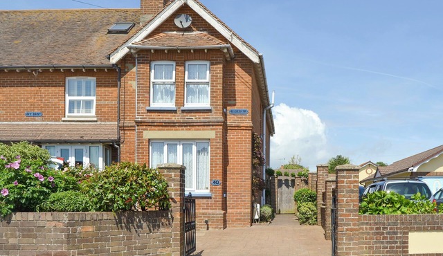 3 bedroom accommodation in Bembridge