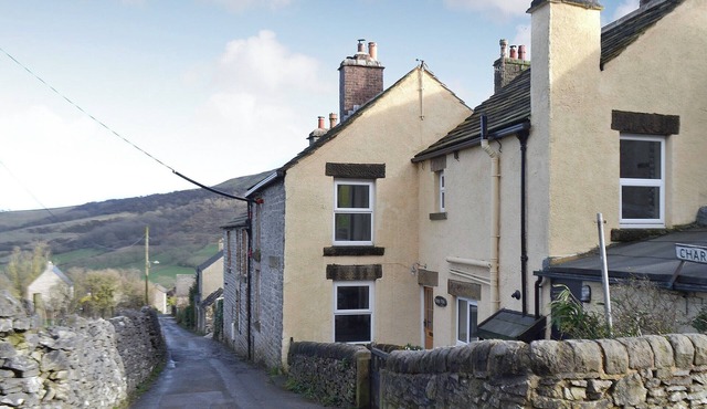 3 bedroom accommodation in Bradwell