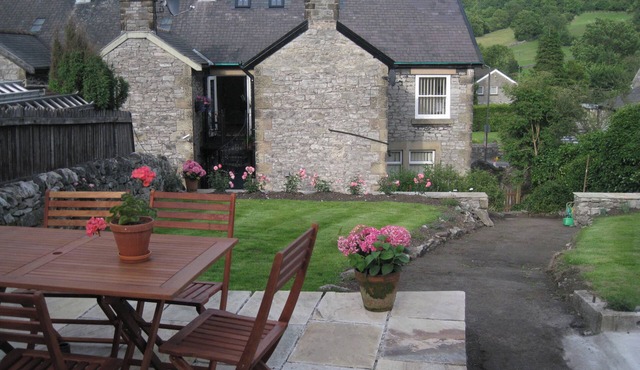 3 bedroom accommodation in Bradwell