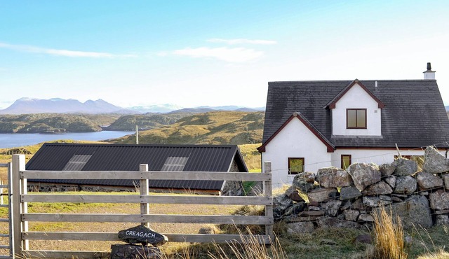 3 bedroom accommodation in Achnacarnin, near Lochinver