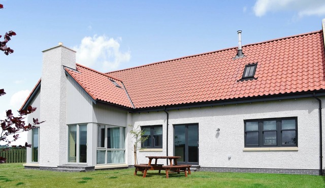 3 bedroom accommodation in Linlithgow, near Edinburgh