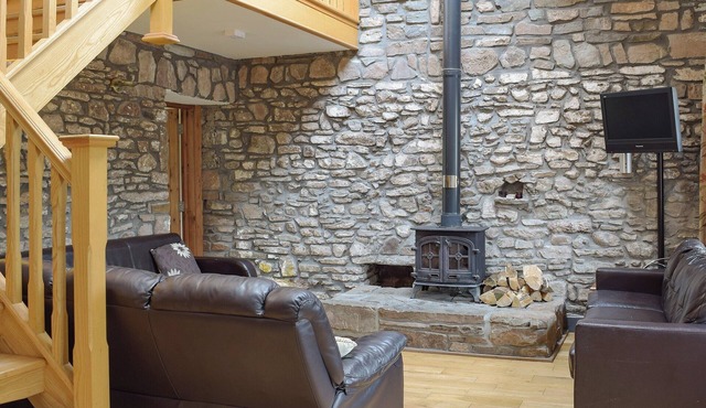 3 bedroom accommodation in Ferryside