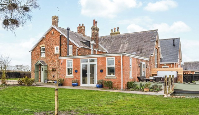 3 bedroom accommodation in Gembling