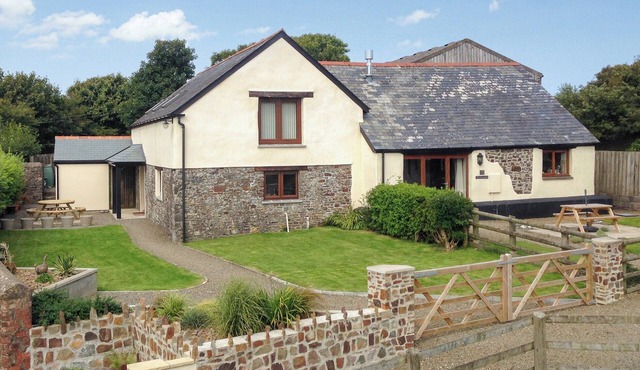 3 bedroom accommodation in Hartland