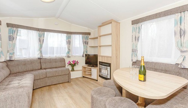 3 bedroom accommodation in Talacre, Holywell