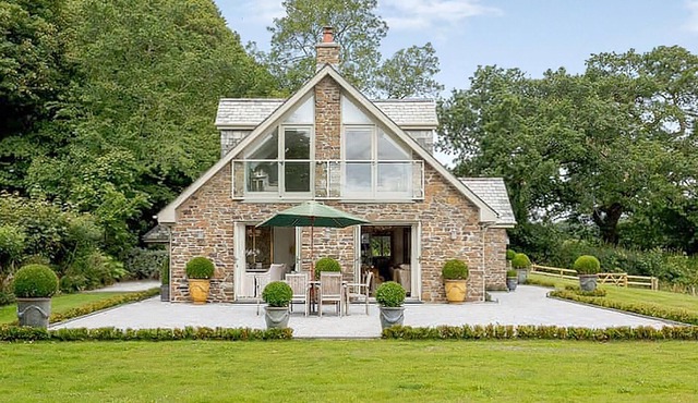 3 bedroom accommodation in Lamerton