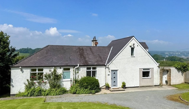 3 bedroom accommodation in Pentraeth, Anglesey