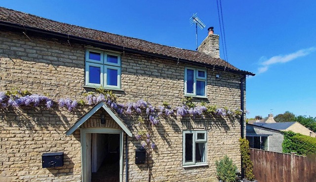 3 bedroom accommodation in Easton On The Hill, near Stamford